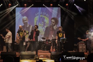 La Rino Gaetano Band e Dino Giarrusso, presentatore della serata